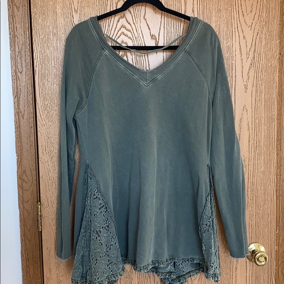 Free People Tops - Free people sweatshirt